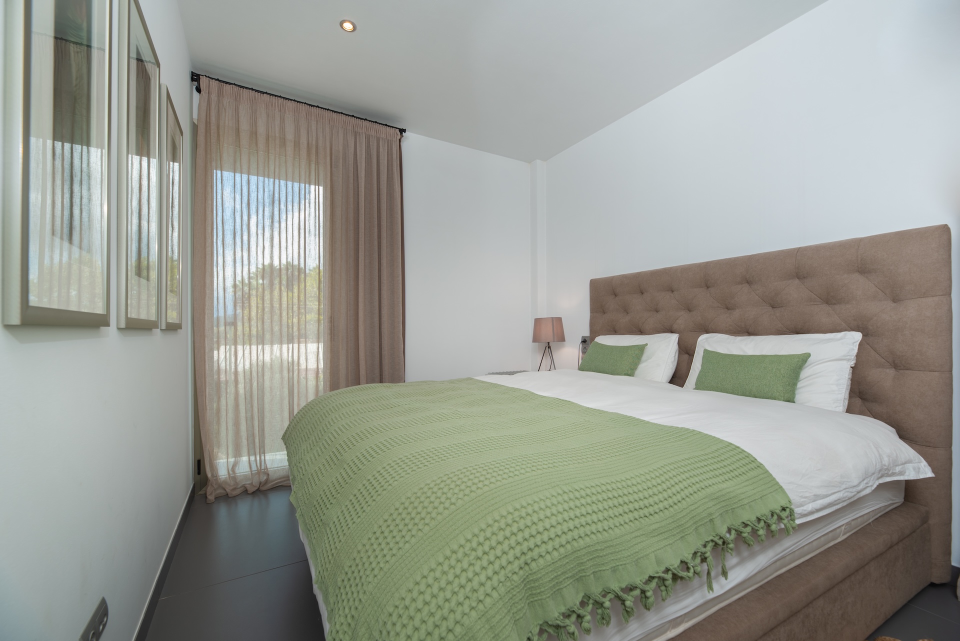 Resa Estates Ibiza Jesus townhouse 3 bedrooms te koop sale bedroo 2.jpg